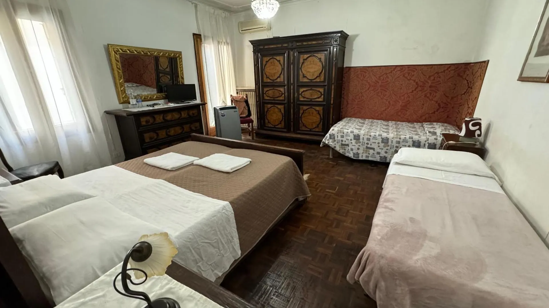 Residence Fortuny Venice